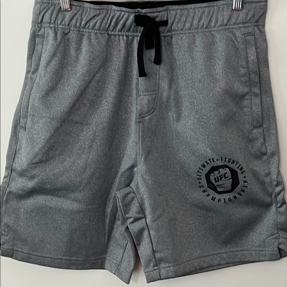 NWT L UFC Men’s Basic 8” Workout Shorts – Sport Grey Heather, Athletic Fit